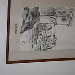 Old Kamares Apartment *