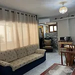 Old Kamares