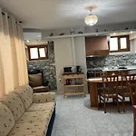 Old Kamares